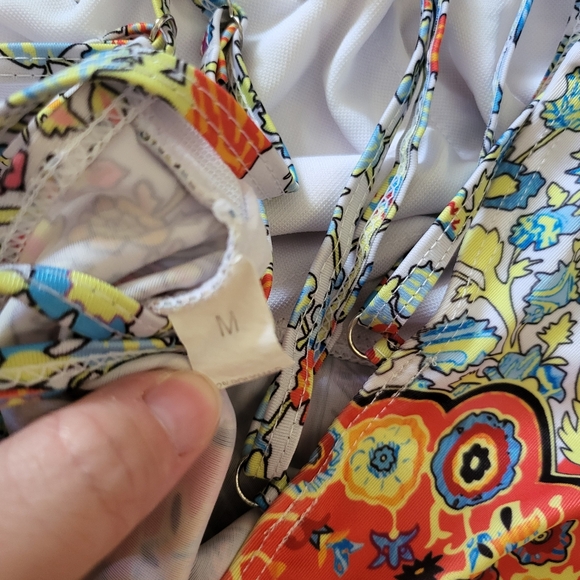 Swimwear Bundle Size M - Picture 15 of 15